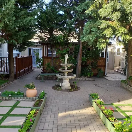 Heugh Road Guest House-3